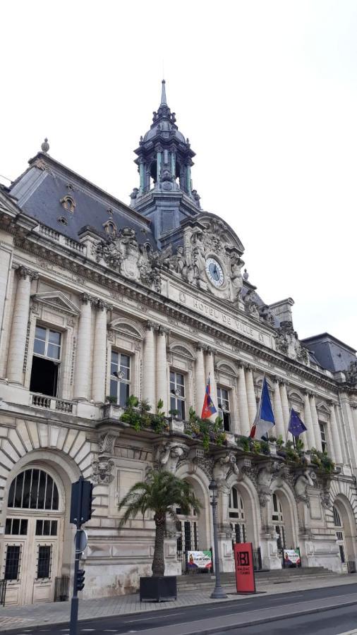 Appartement Au Calme, Avec Parc Prive, 50M Du Tram Tours Exterior foto